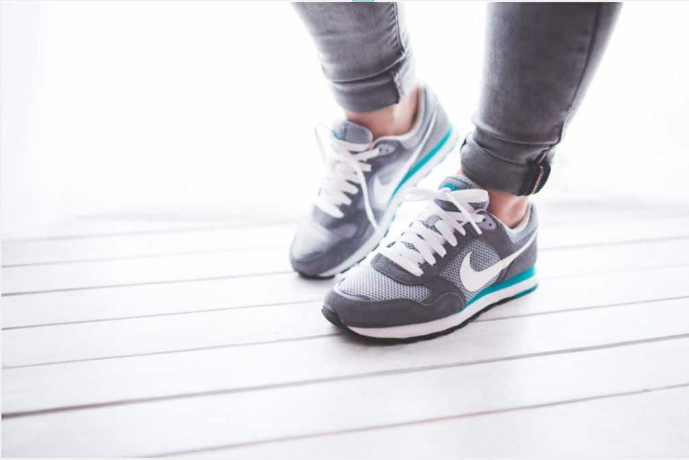 picture of a woman's shoes in a weight lose challenge